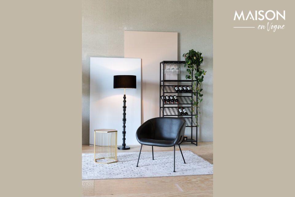 Discover the Totem series black aluminum floor lamp