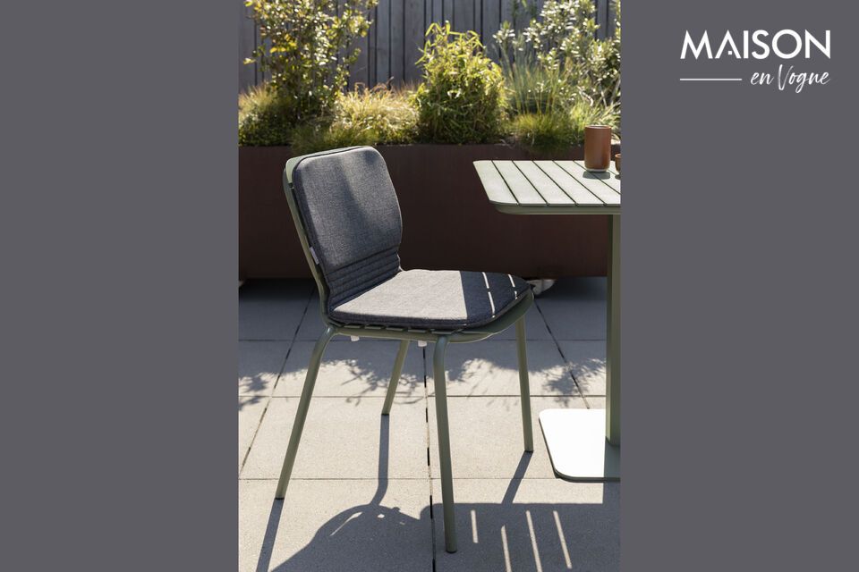 Discover the Vondel Dark Grey Fabric Cushion, the ideal companion for your Vondel garden chairs