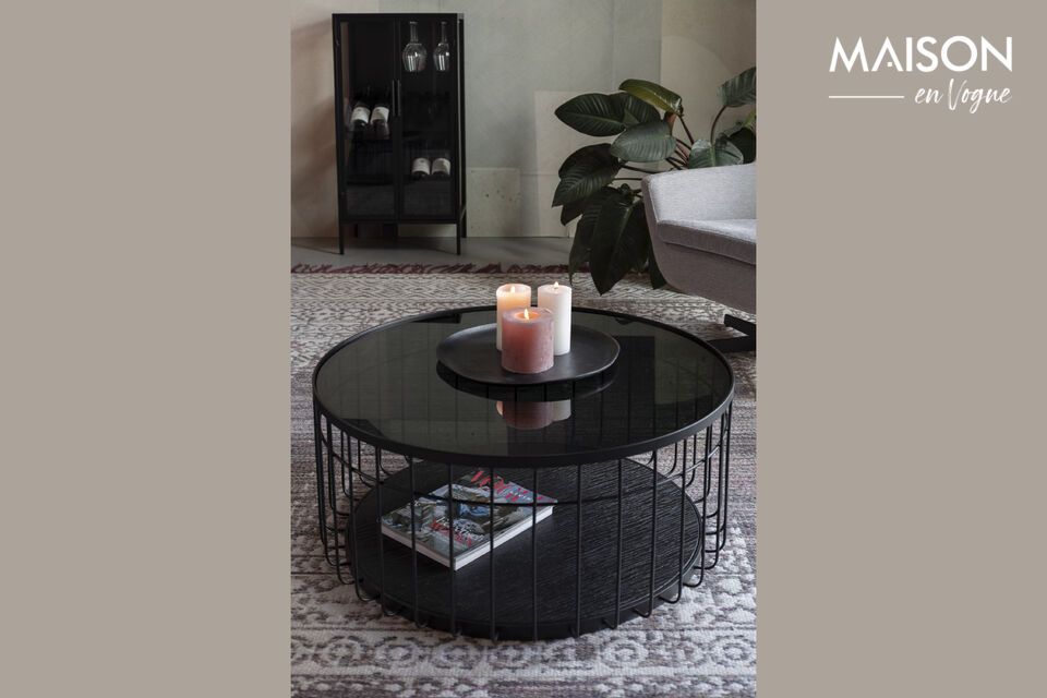 Enhance your space with elegance and sobriety.