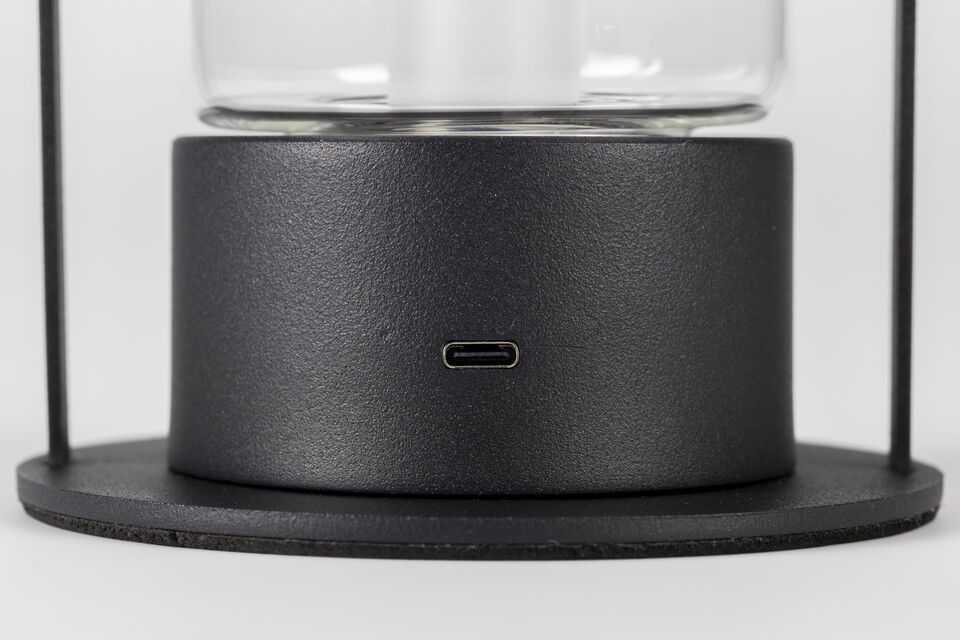 It is also equipped with an integrated dimmer