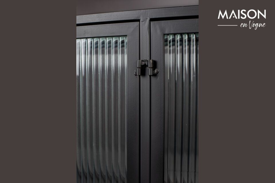 The sober yet impactful design of the Boli buffet makes it ideal for various types of interior