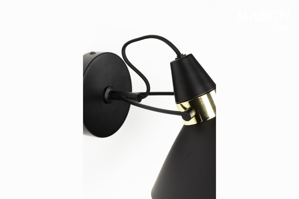 The wall light is perfect as a reading light at home or in the office
