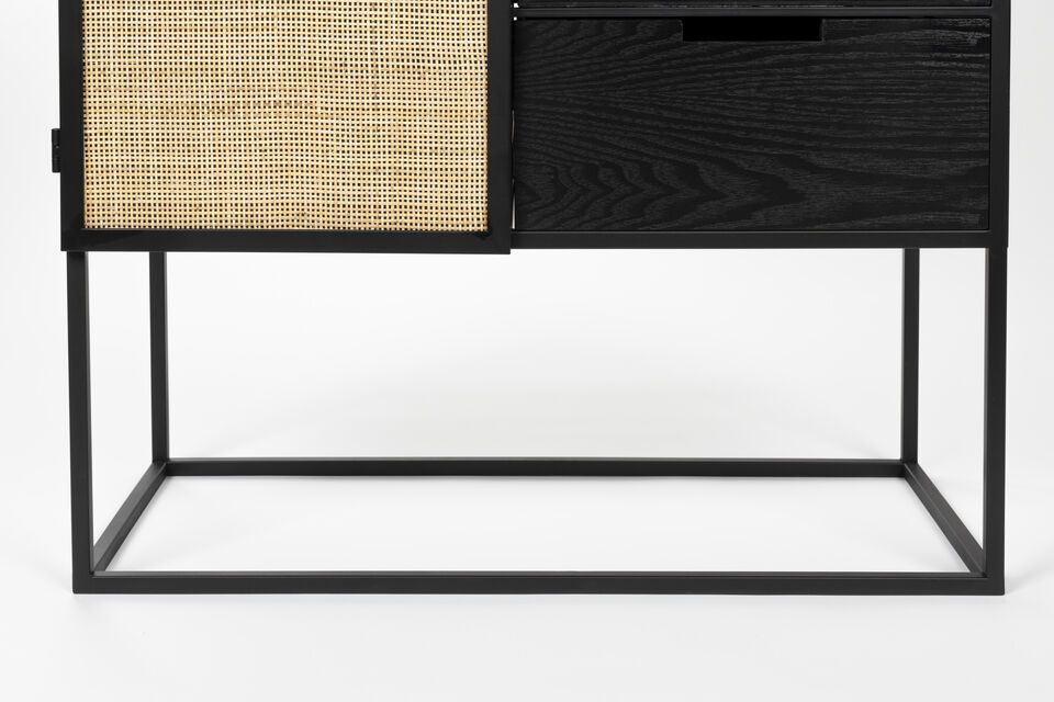 You can place this piece on its own as a centerpiece