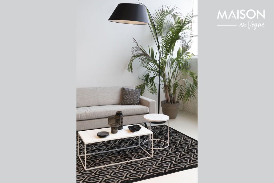 5 cm height and pronounced arc provide a strong presence without cluttering the space
