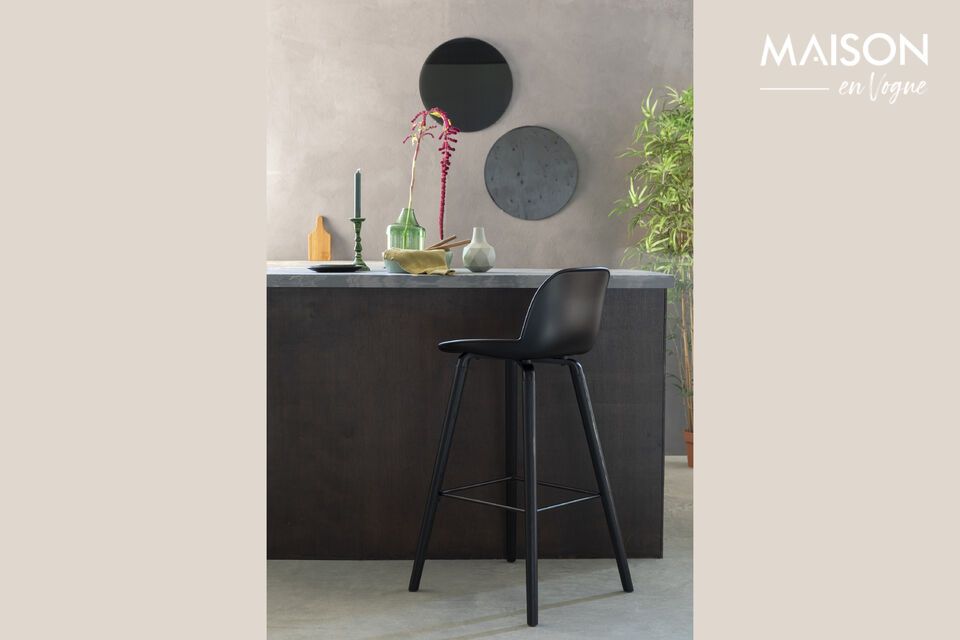 The timeless charm and comfort of Albert Kuip bar chairs.