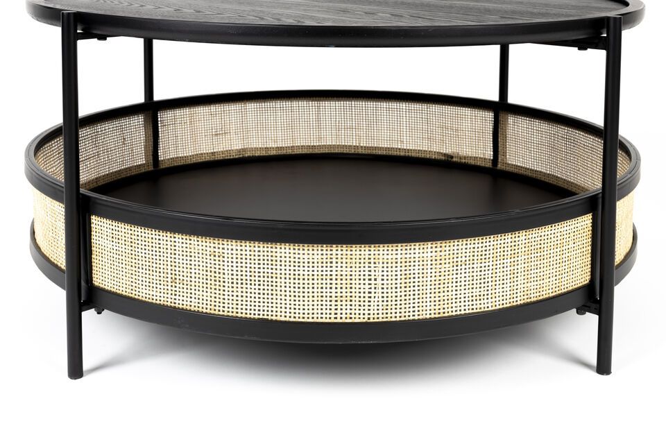 With its practical dimensions of 80 cm in length and depth and 40 cm in height
