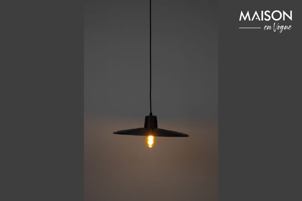 Enhance your space with our elegant rattan suspension.
