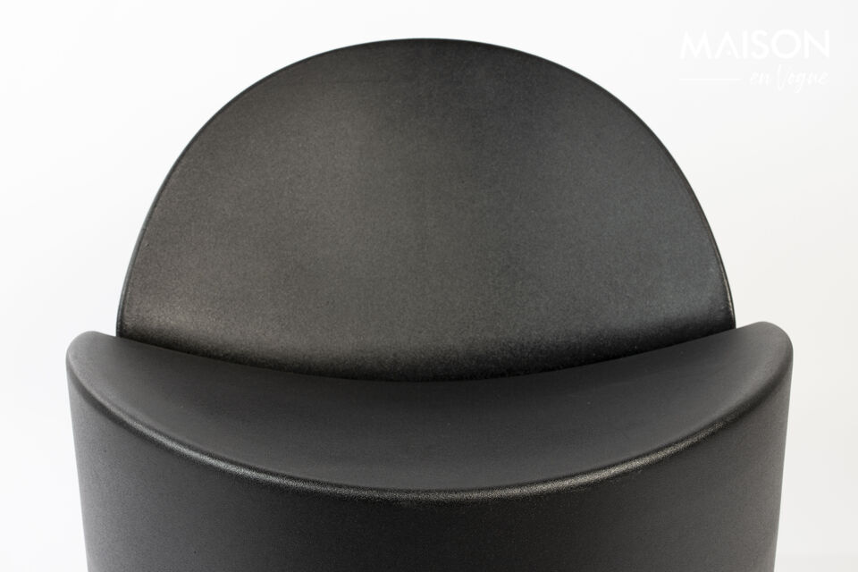 Recycled LDPE ensures that every chair is both eco-friendly and of exceptional quality