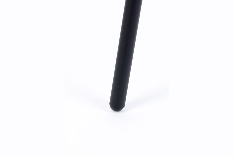 The steel structure ensures excellent stability and durability