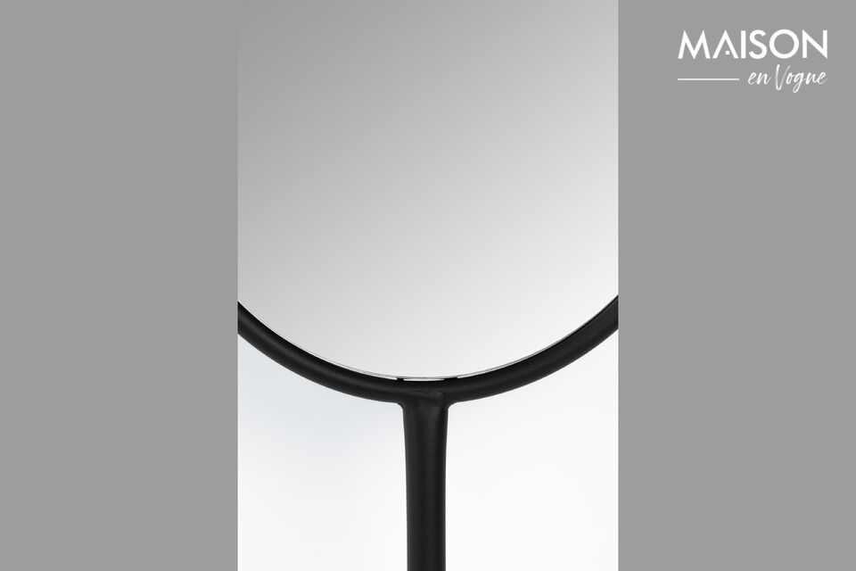Bring elegance and style to your home with the Tess mirror.