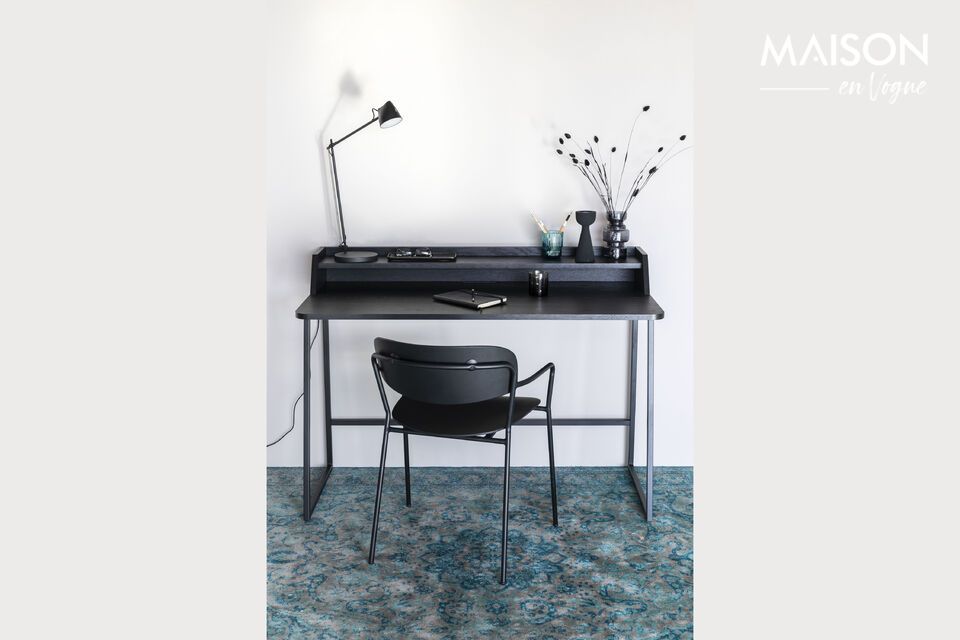 Black furniture, chic and practical for any job.