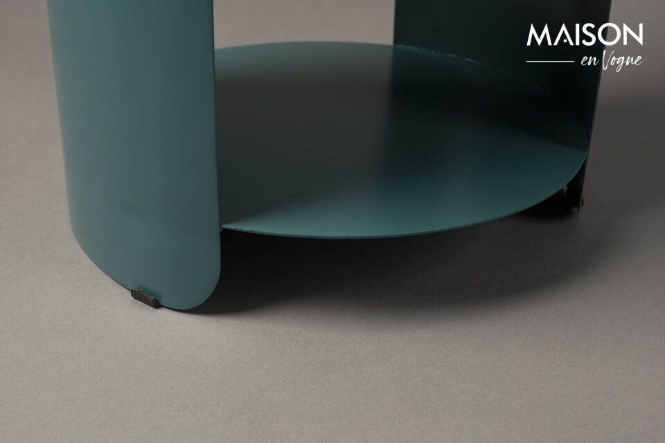 Deze vrolijke, metalen bijzettafel komt namelijk in twee heldere kleuren