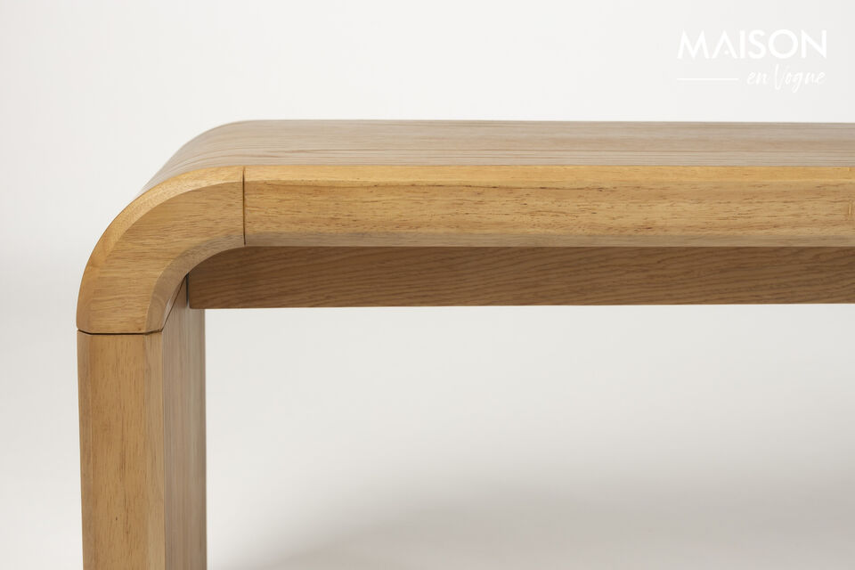 Crafted from oak veneer and solid rubber wood