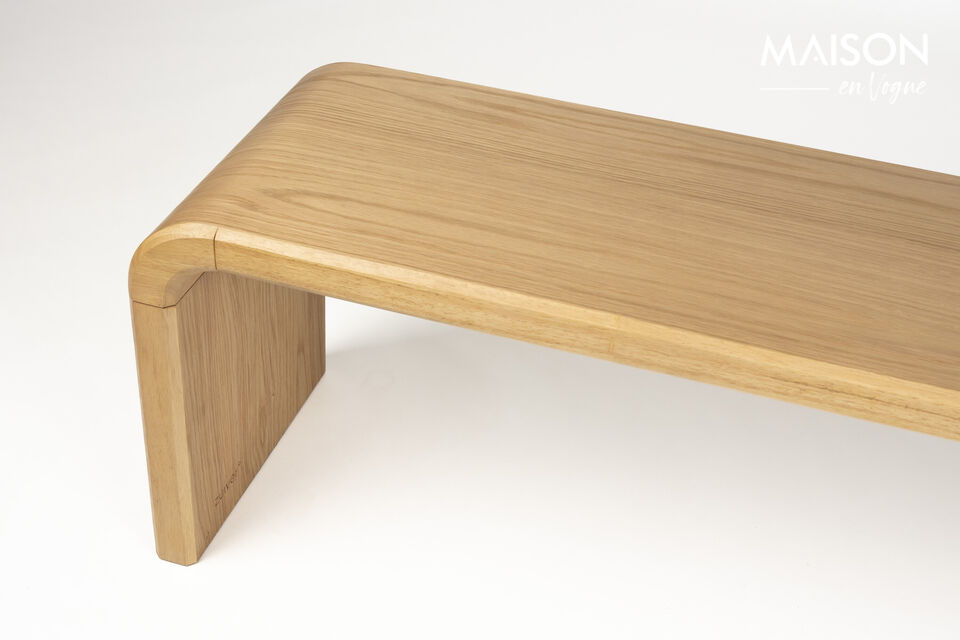 De solide maar verfijnde constructie maakt het een ideale aanvulling voor elke kamer