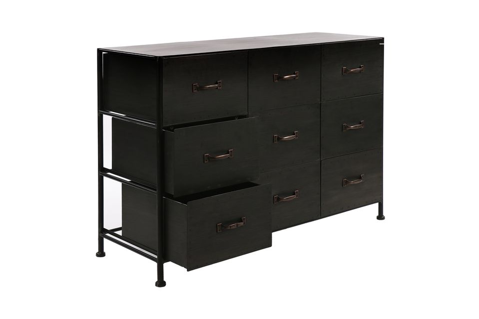 De belle dimension 120 x 46 cm et hauteur 89 cm, elle offre pas moins de 9 tiroirs de rangement