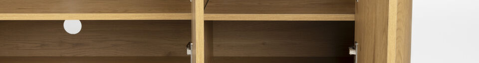 Mise en avant matière Buffet bas en bois de chêne Almira