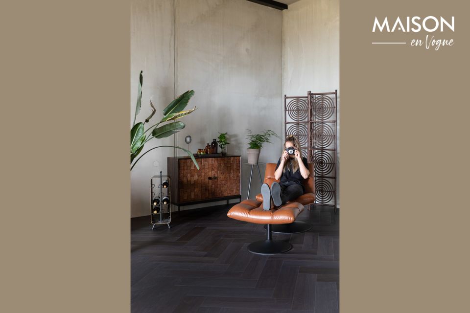 Buffet en métal et en bois sculpté