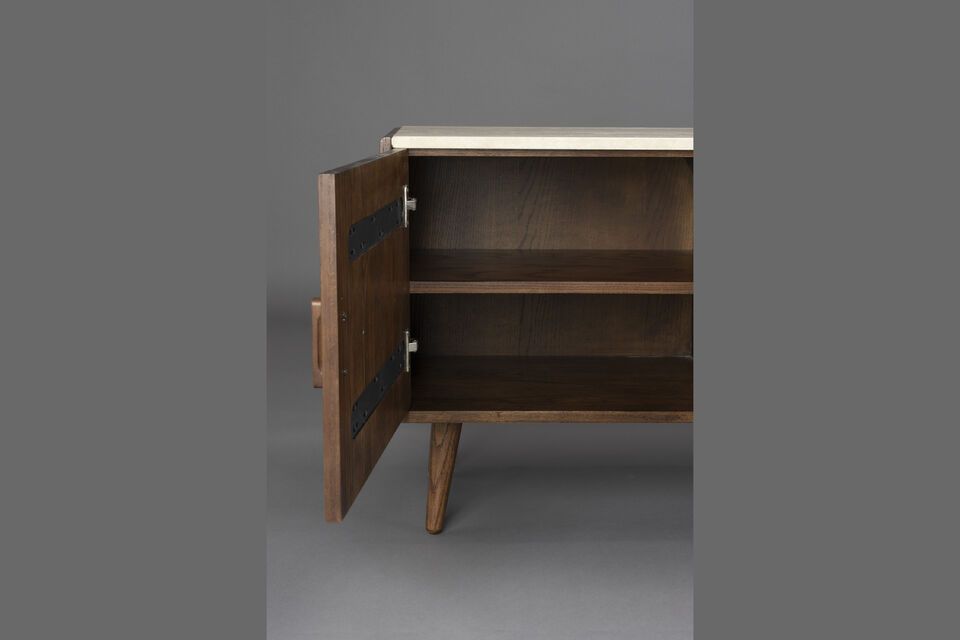 Le buffet en bois beige Arda est une pièce qui incarne la douceur d\'un intérieur vintage