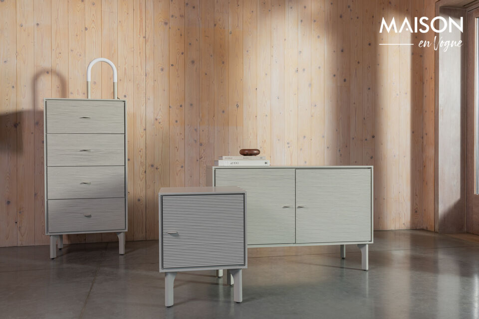 Cette armoire polyvalente s\'adapte sans peine à vos besoins