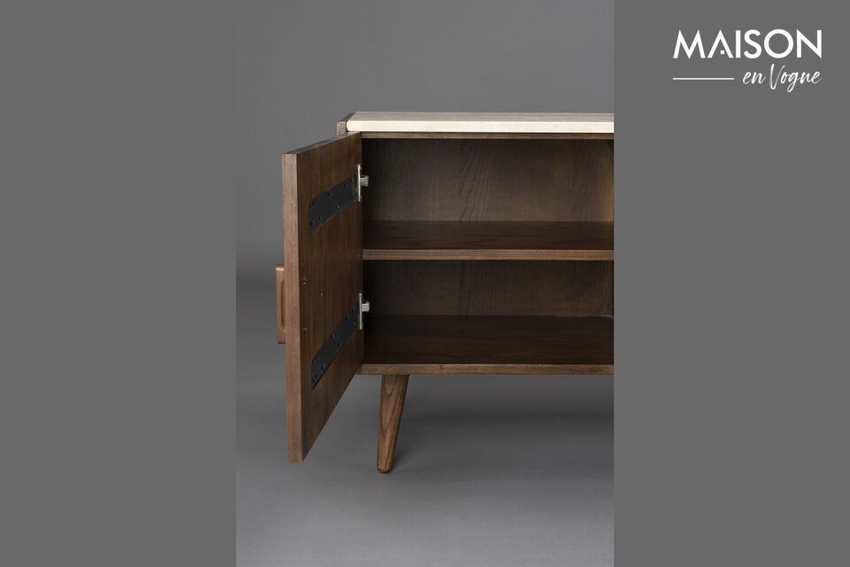 Le buffet en bois Arda est une pièce qui incarne la douceur d\'un intérieur vintage réimaginé