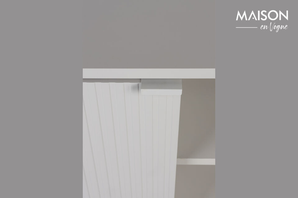 Des buffets bas et hauts épurés à l\'armoire polyvalente et au bout de lit