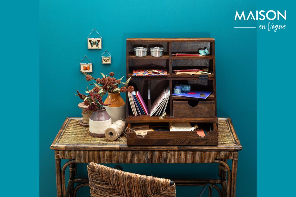 Misez sur l'élégance durable d'un bureau en rotin.