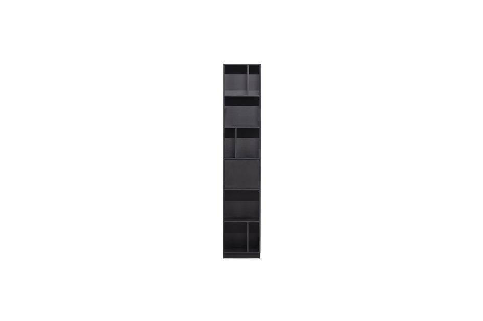 Ce cabinet avec étagères ouvertes en bois noir Finca se distingue par ses compartiments aux