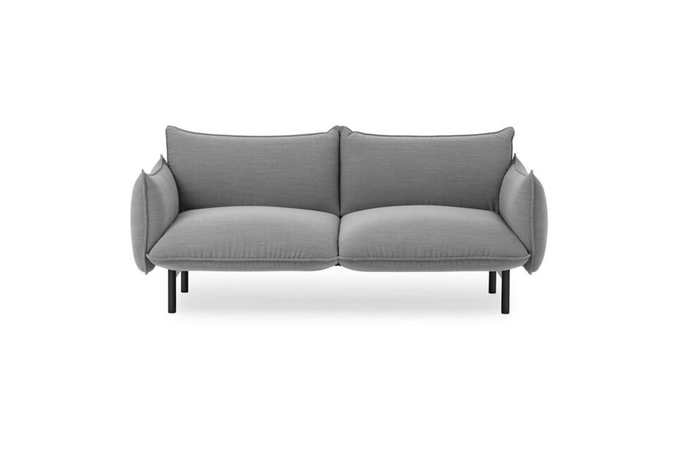 Ce canapé 2 places en tissu gris Ark est confortable et moderne