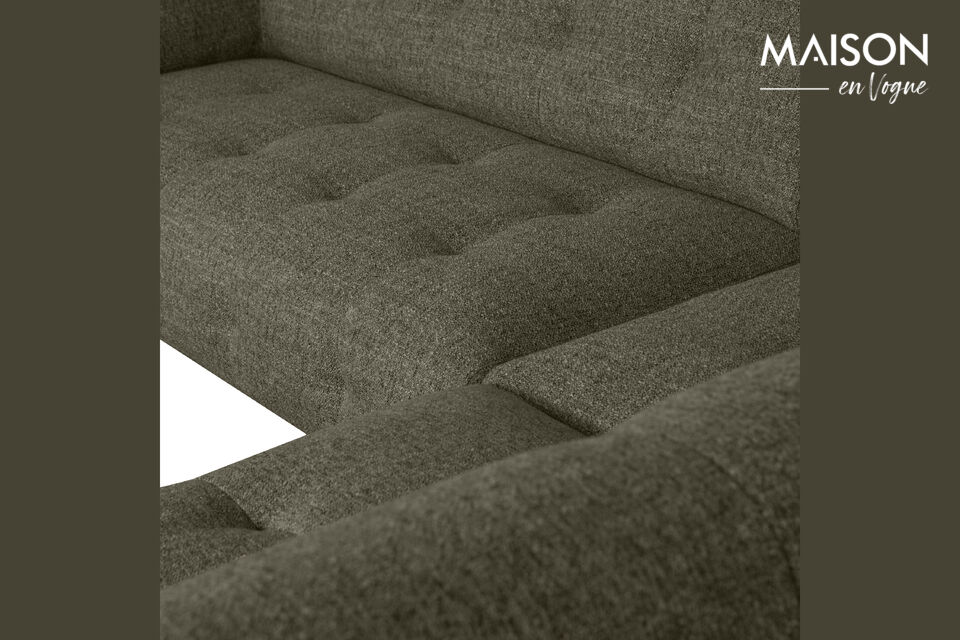 Le design epure du canape d\'angle forme une combinaison interessante avec le siege rembourre