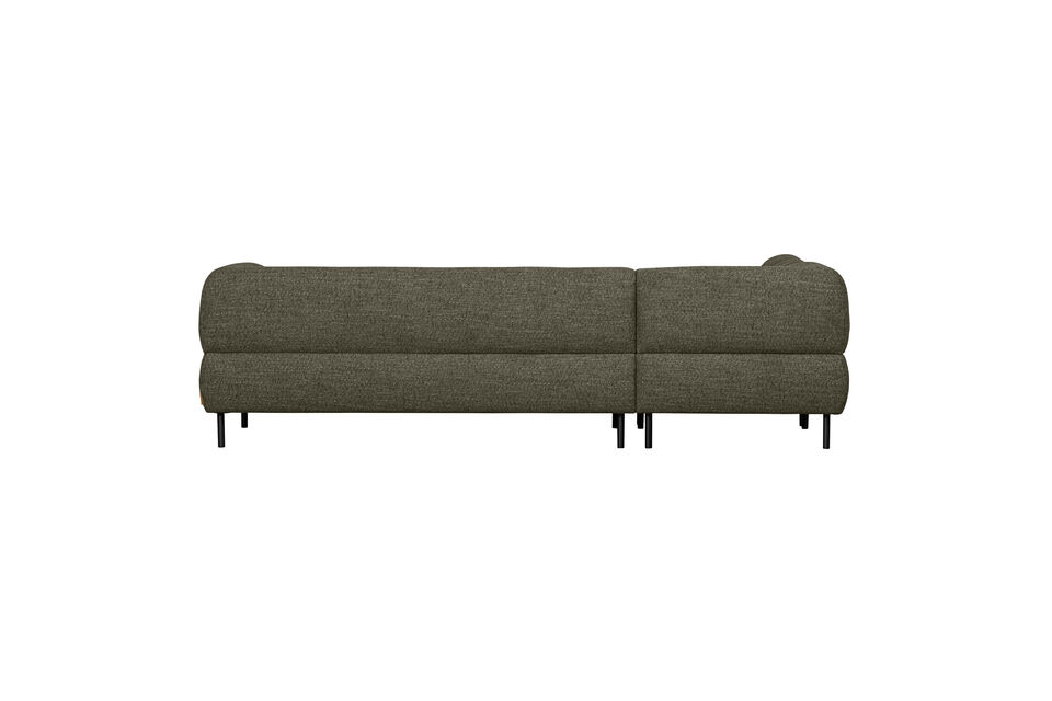 Canape d\'angle aux dimensions genereuses qui attire l\'attention Tapisse d\'un tissu grossierement