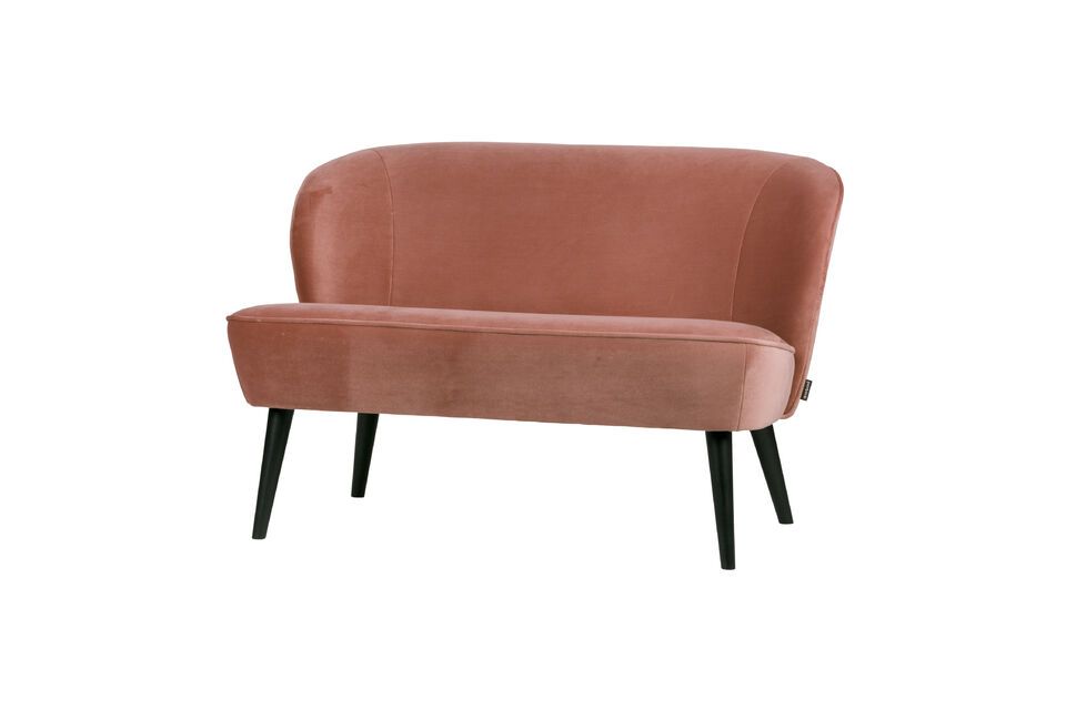 La marque néerlandaise WOOOD étoffe sa collection de mobilier avec le canapé Sara qui associe