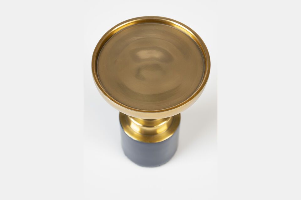 No pierda la oportunidad de combinar este candelabro con otros productos de nuestra colección Glam