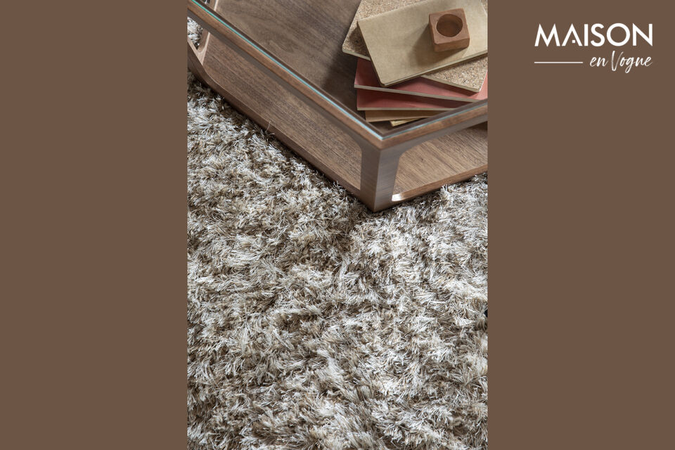 With the Dutchbone Hairy, you get out of bed every morning on a warm and soft surface