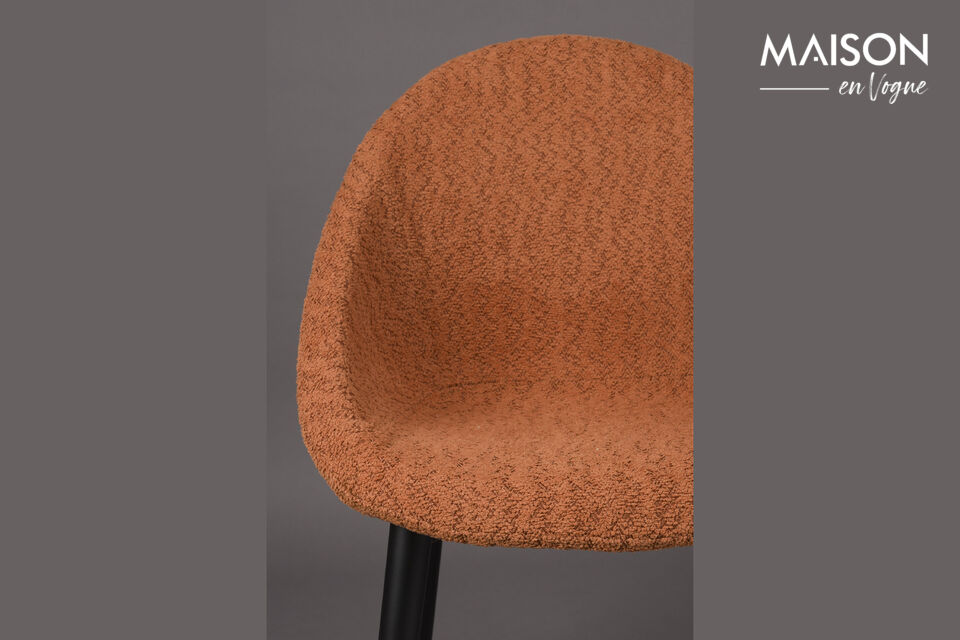 The wooden legs then provide a nice contrast in colour and material and complete the look