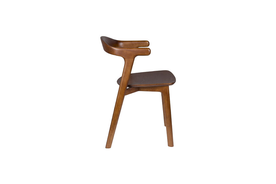 Cette chaise de salle à manger est entièrement fabriquée en bois durable et séduit par son