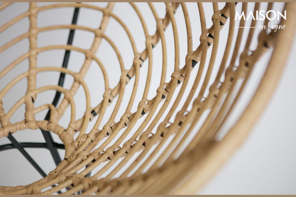 Les dimensions de la chaise Jane sont de 88x72x81 cm (hxlxp)