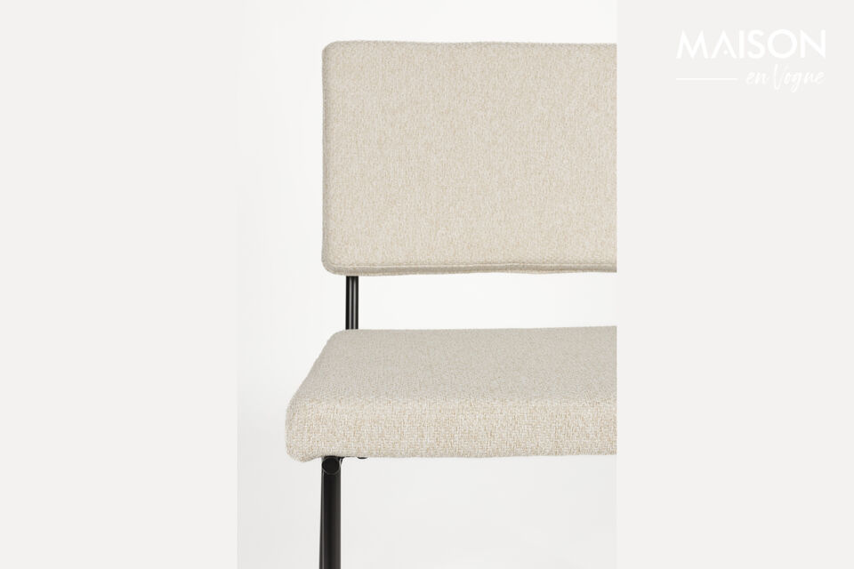 Dotée d\'une assise confortable avec un revêtement 100 % polyester