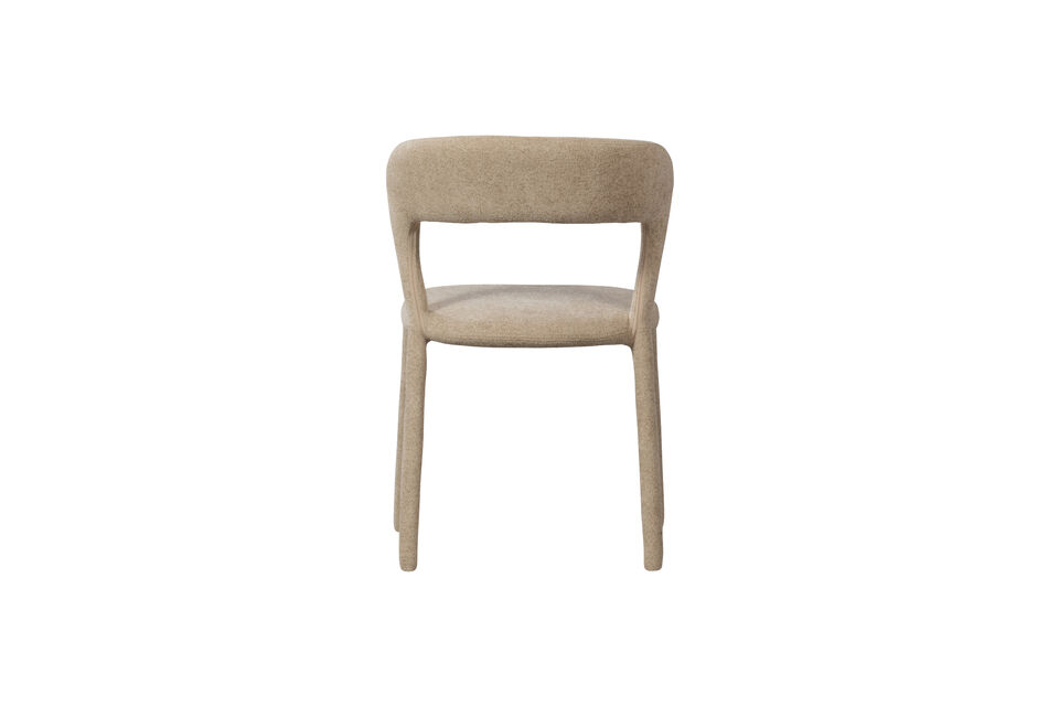 Ce tissu compact est composé à 100 % de polyester et affiche une résistance Martindale de 30 000