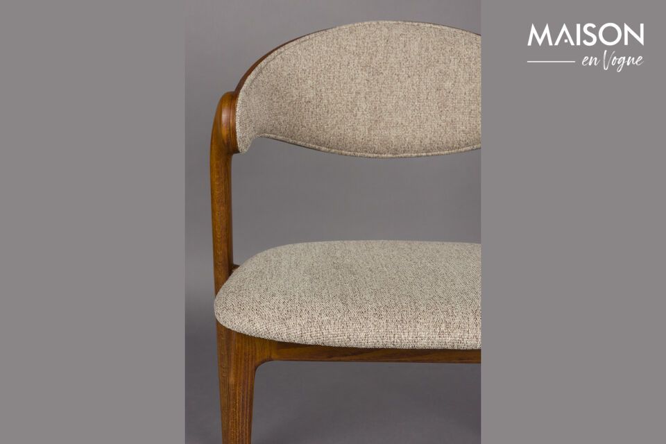 Plongez dans l\'élégance intemporelle avec la chaise en bois de hêtre massif beige Babington