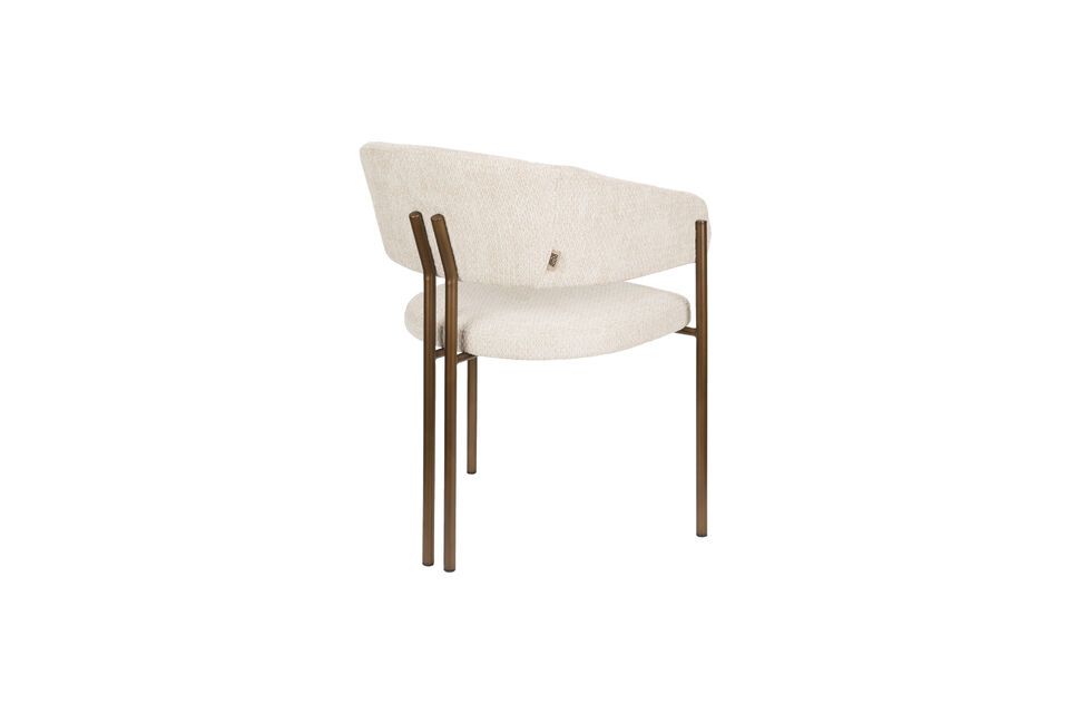 Elle devient ainsi un véritable point focal