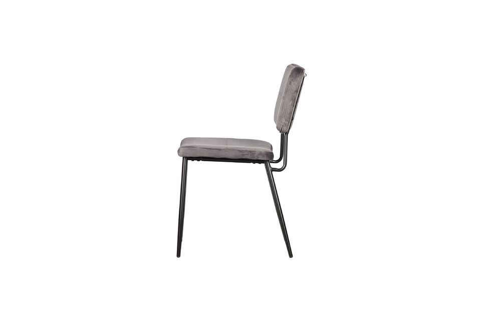 Il s\'agit d\'une chaise pratique et moderne dont le rembourrage est en textile velours solide