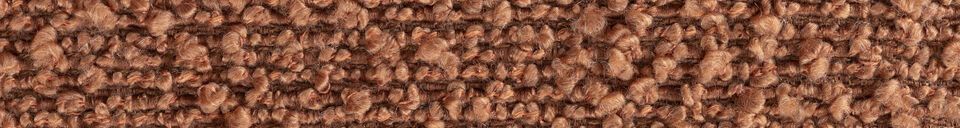 Mise en avant matière Chaise en tissu bouclé ocre Franky