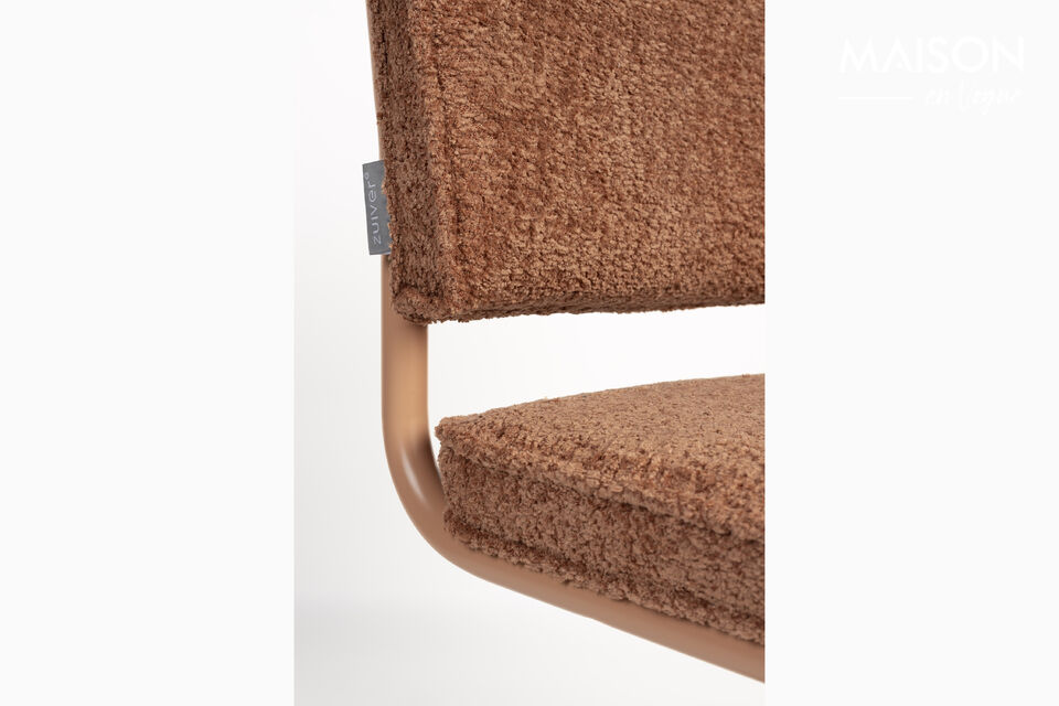 Découvrez le style et le confort de l\'iconique chaise Ridge Soft