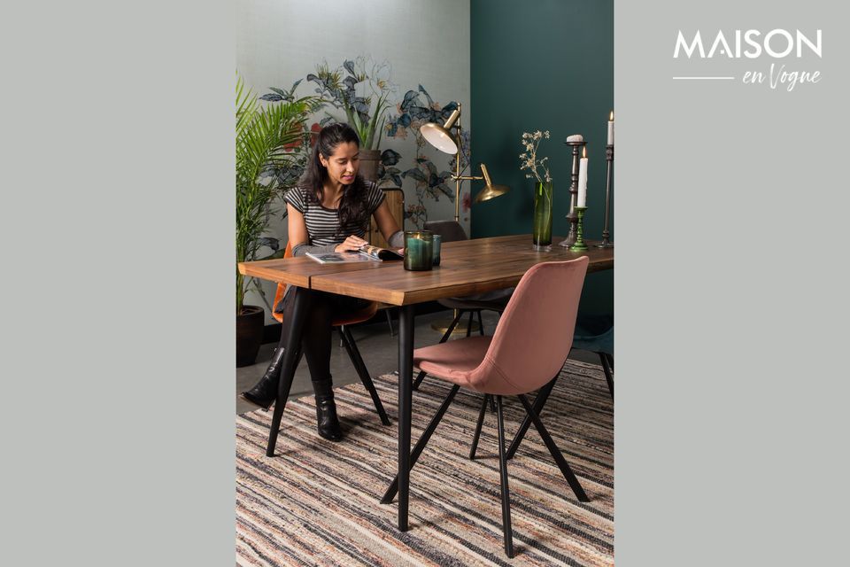 Charmante chaise en velours gris.
