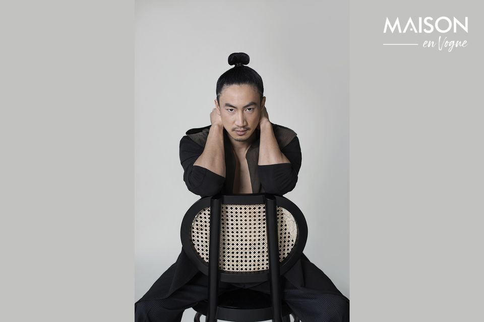 Avec ses lignes rétro, cette chaise au charme indéniable est un modèle incontournable