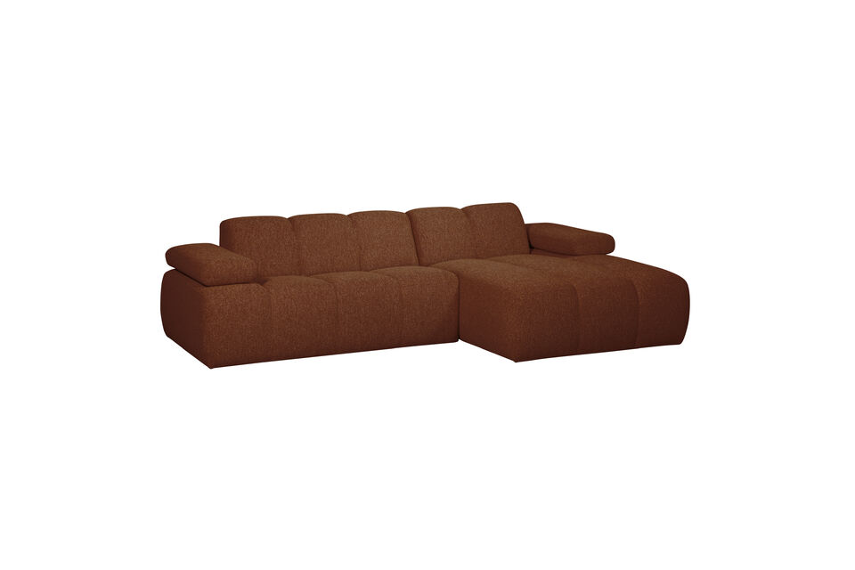 Dank der manuell verstellbaren Armlehnen bietet das Sofa zusätzliche Flexibilität und Komfort