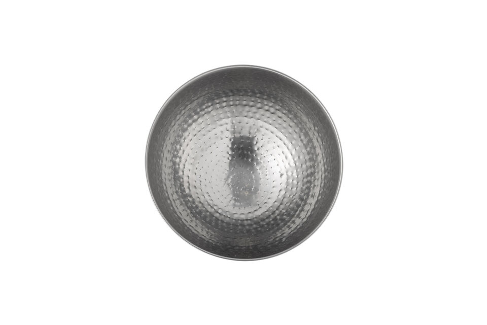 The champagne bowl has a smooth and shiny finish and a beautiful embossed pattern