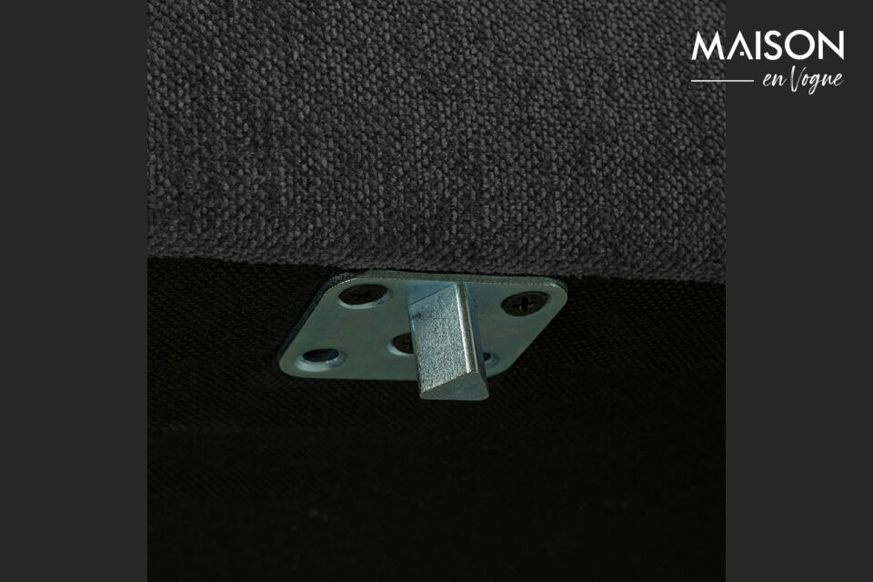 Les coussins confortables sont recouverts d\'un tissu chiné tissé très doux grâce à la