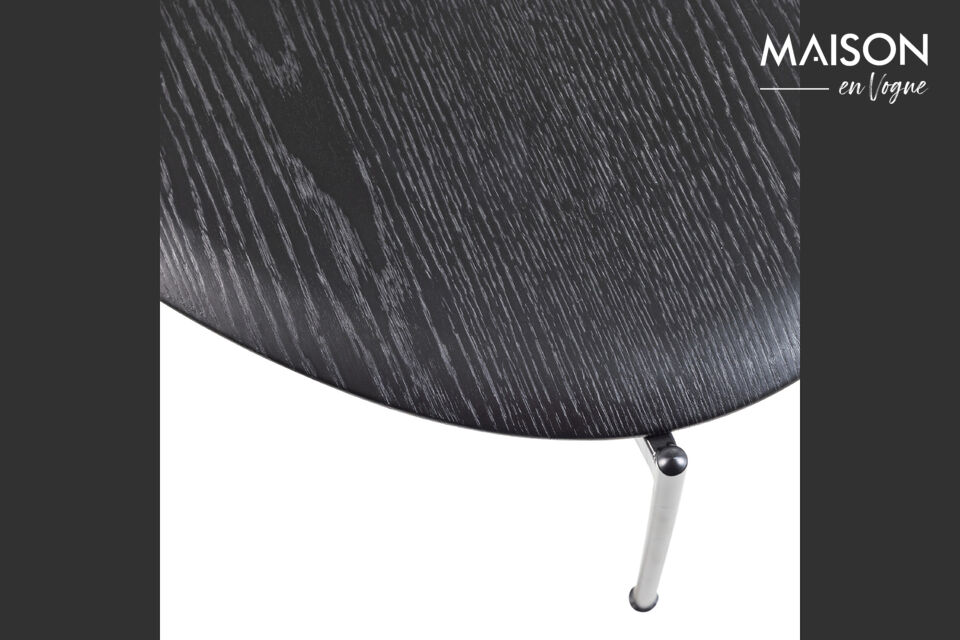 The metal legs provide sturdiness and form a beautiful combination with the wooden tabletop