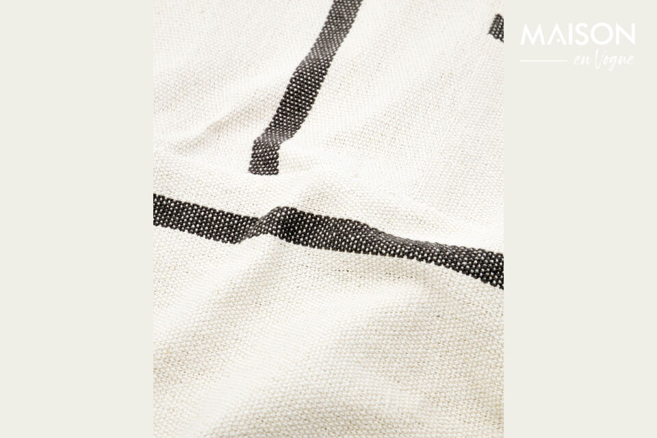 Aporte un encanto moderno a su dormitorio con esta colcha de color marrón oscuro